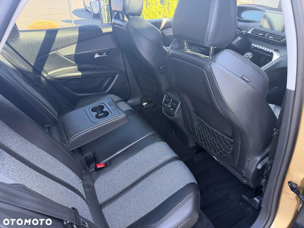 Peugeot 3008 - 17