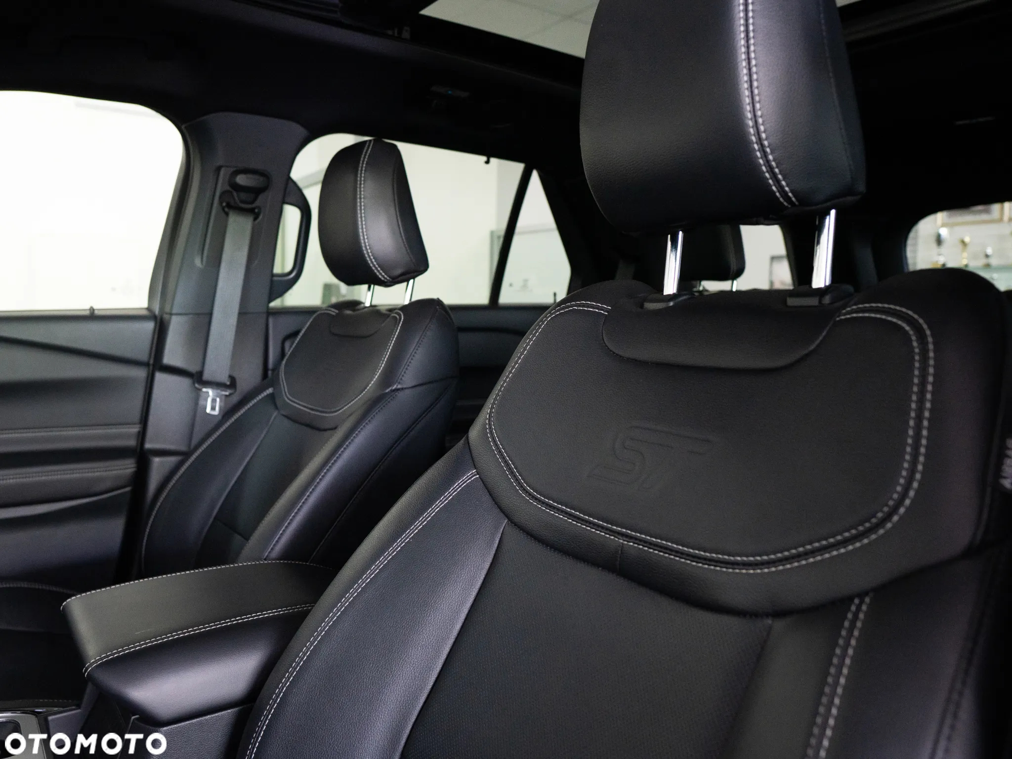 Ford Explorer - 22
