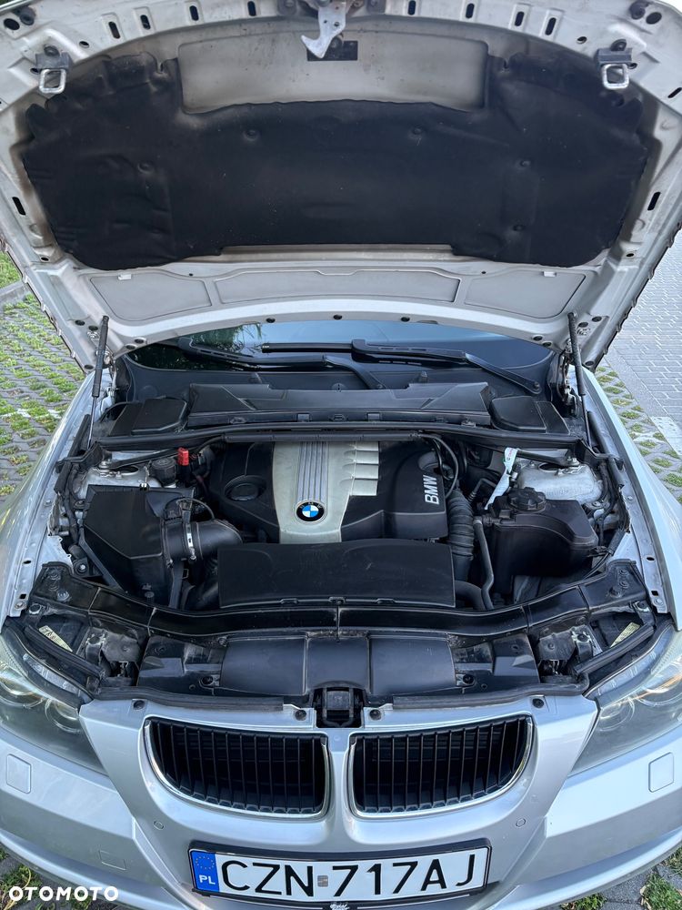 BMW Seria 3 320d DPF - 11