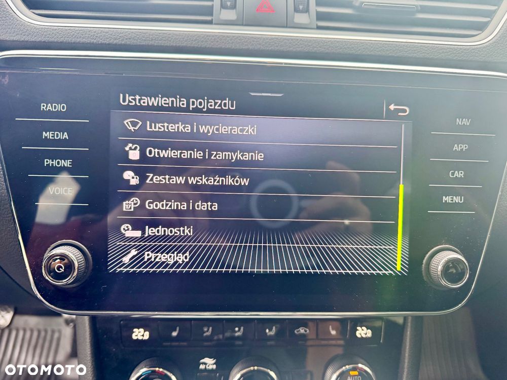 Skoda Superb 2.0 TDI SCR Style - 27