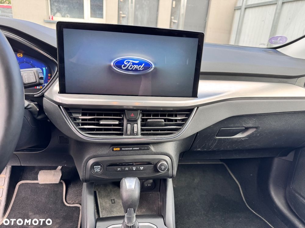 Ford Focus 1.0 EcoBoost Trend Edition - 17