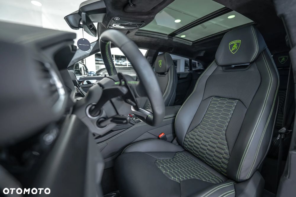Lamborghini Urus - 23