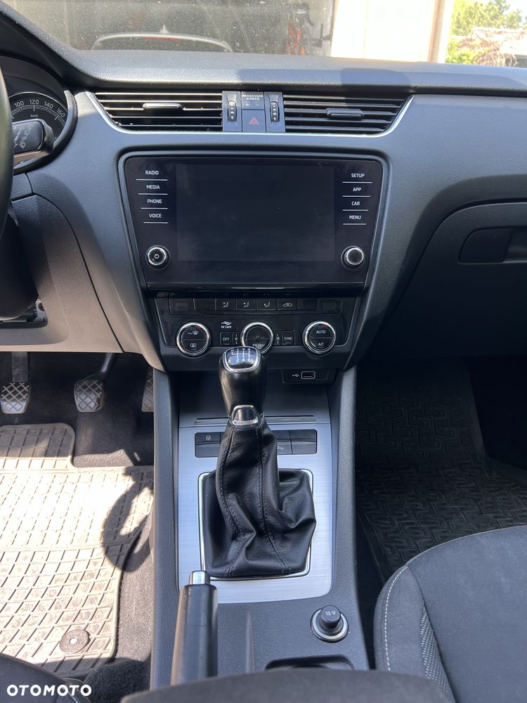 Skoda Octavia 1.4 TSI Ambition - 11