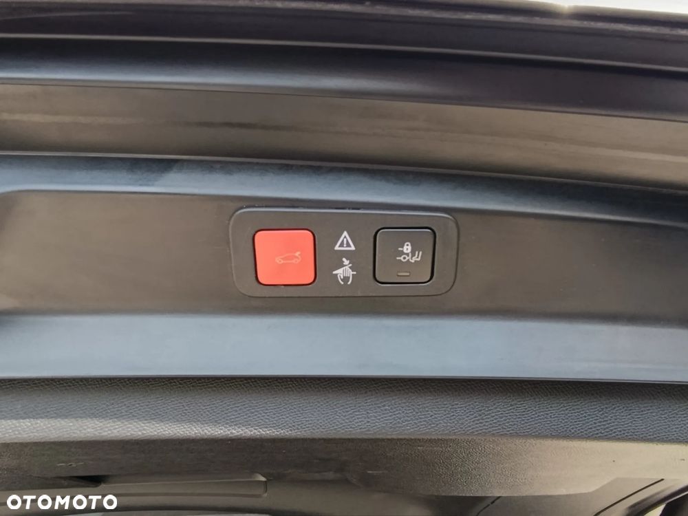 Peugeot 5008 2.0 BlueHDi GT Pack S&S EAT8 - 30