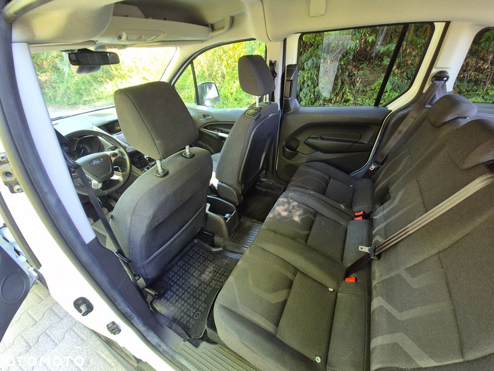 Ford Transit Connect - 22