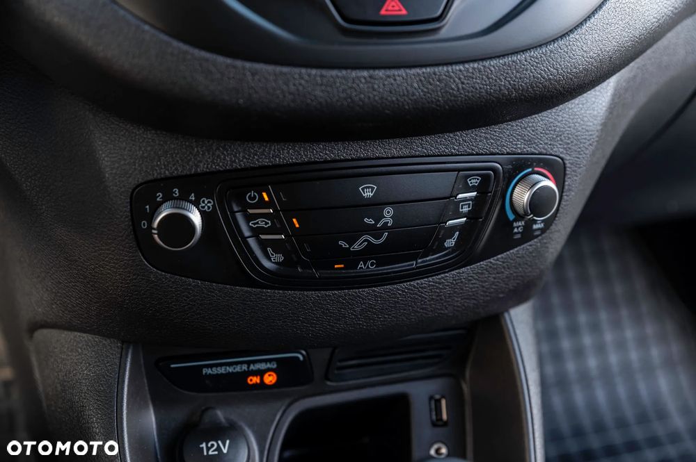 Ford Tourneo Courier 1.0 EcoBoost Trend - 28