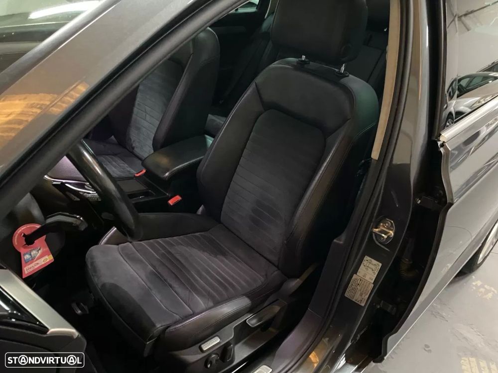VW Passat Variant 2.0 TDi Highline DSG 4Motion - 15
