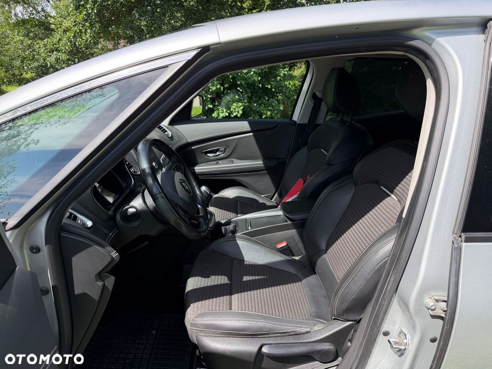 Renault Scenic - 13