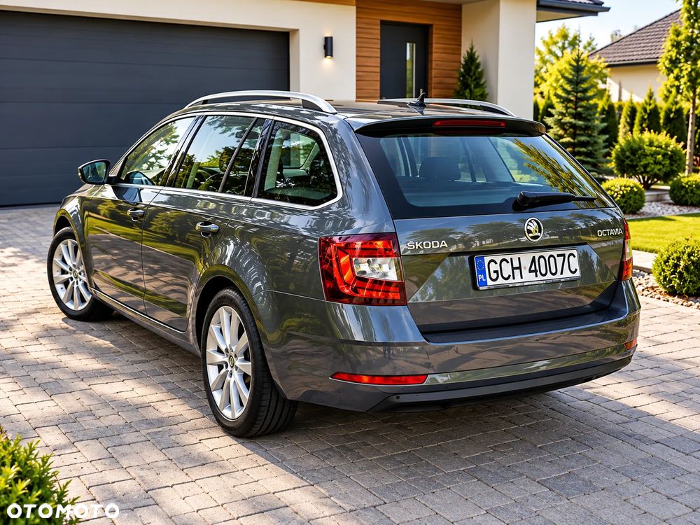 Skoda Octavia 2.0 TDI DSG Style - 3