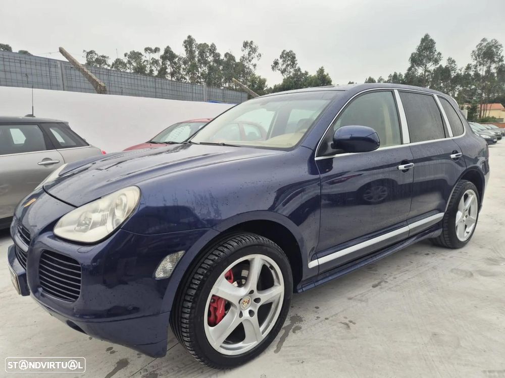 Porsche Cayenne Turbo - 1