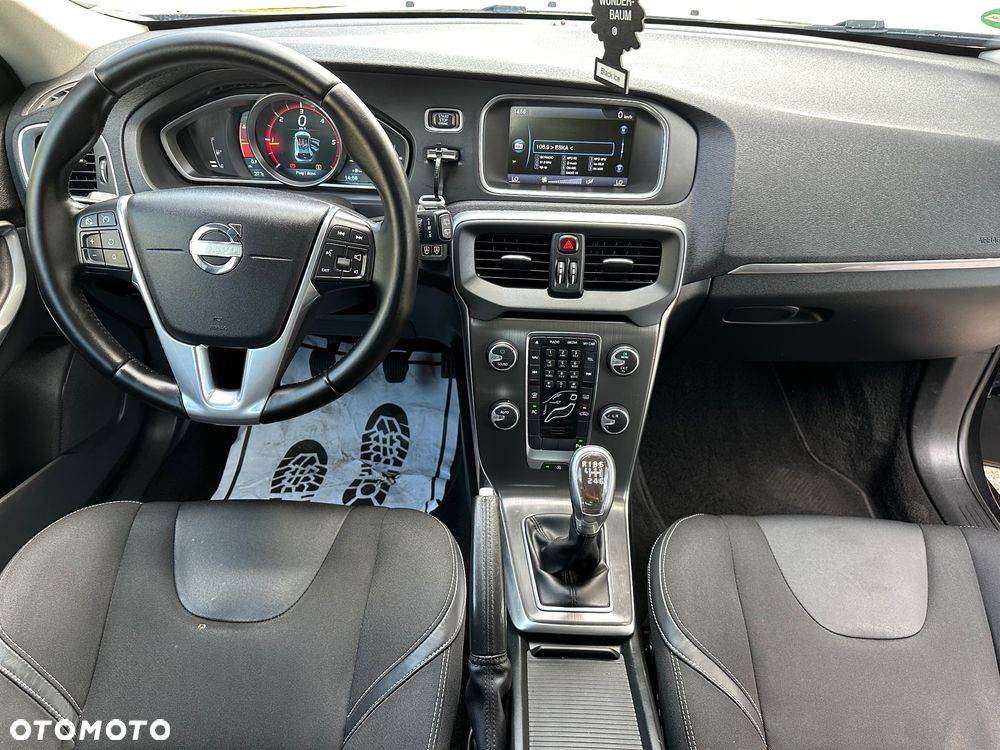 Volvo V40 D2 Momentum - 8