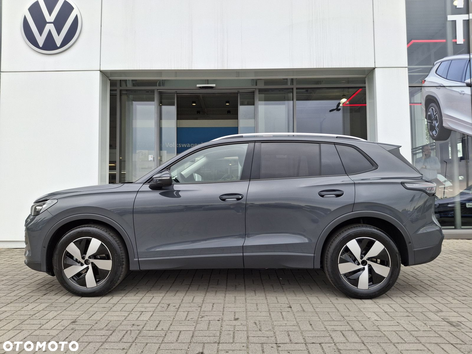 Volkswagen Tiguan - 5