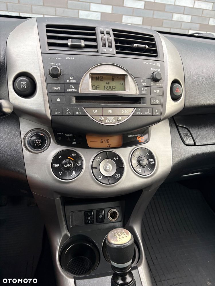 Toyota RAV4 2.2 D-4D Luna - 10