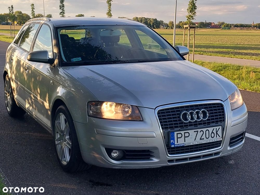 Audi A3 Sportback 2.0 TDI Ambiente S tronic - 4