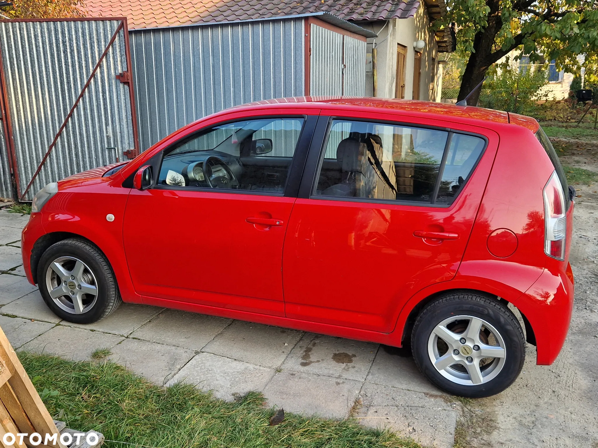 Daihatsu Sirion 1.0 - 4