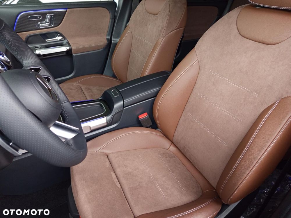 Mercedes-Benz GLB - 7