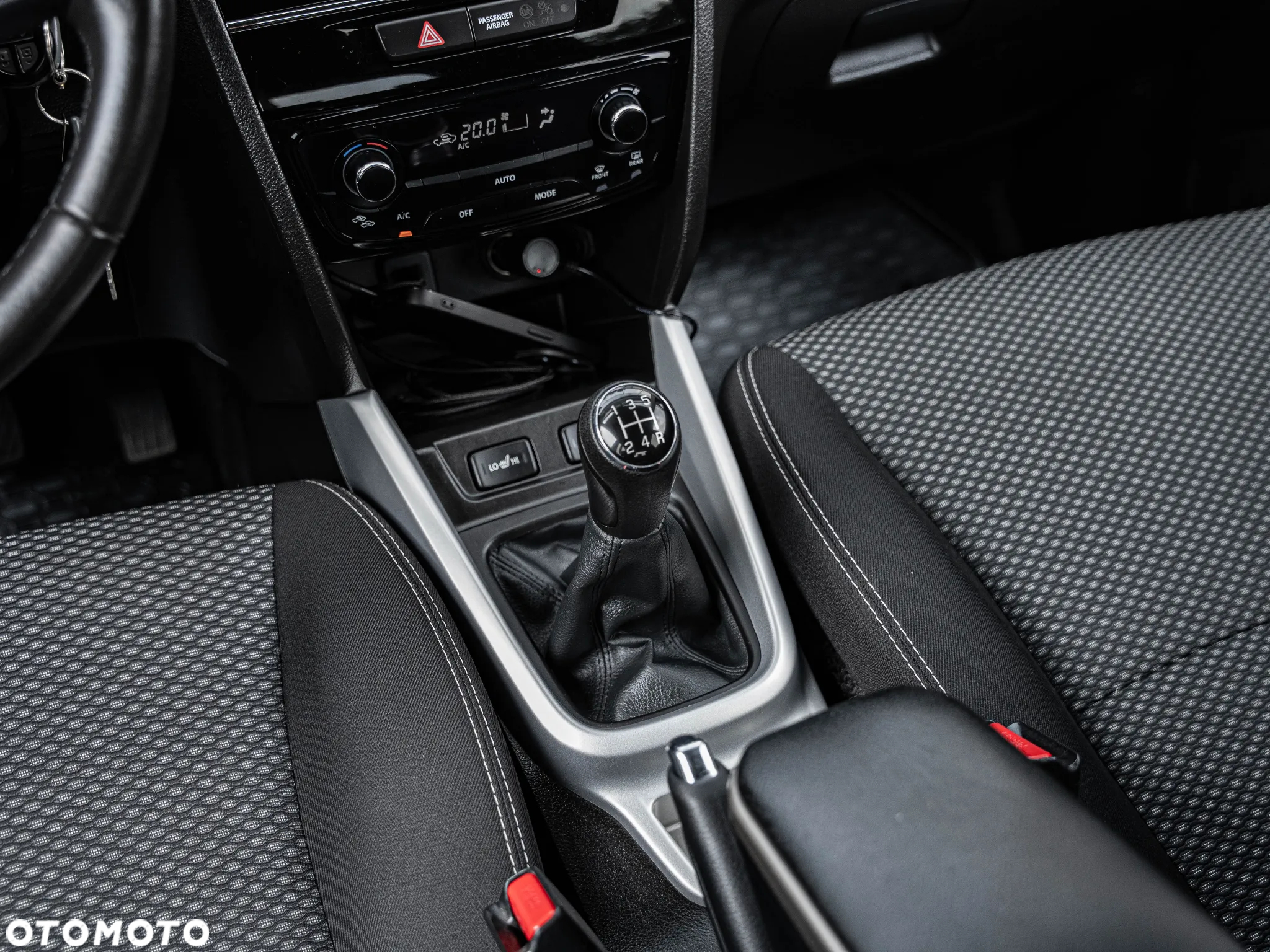 Suzuki Vitara 1.6 Comfort 2WD - 21
