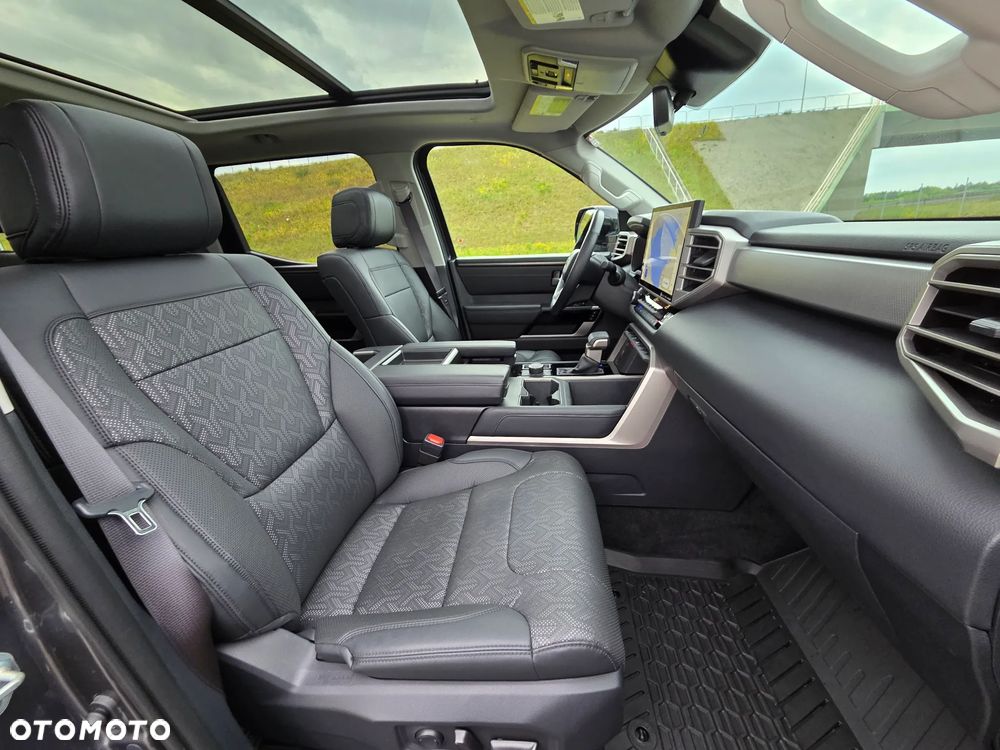 Toyota Tundra - 16
