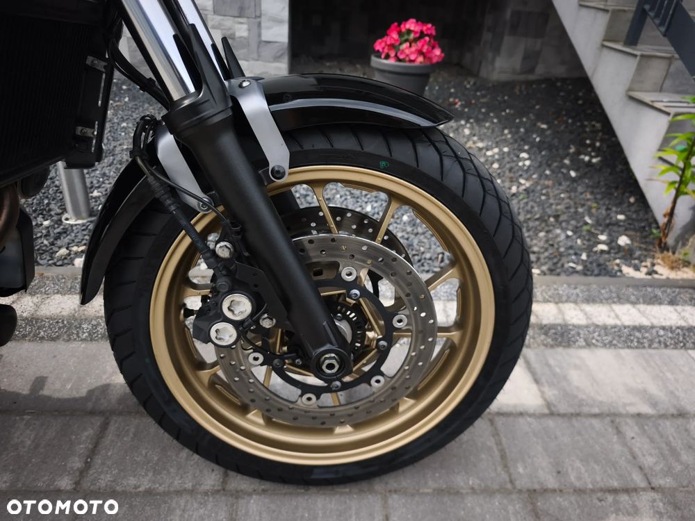 Yamaha XSR - 11