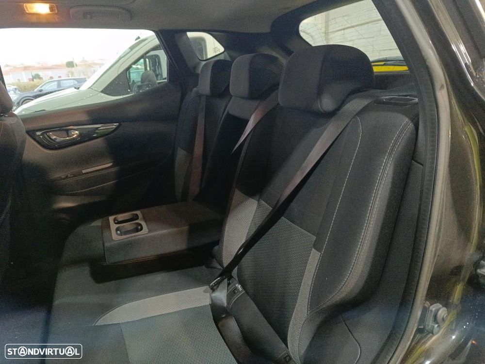 Nissan Qashqai 1.3 DIG-T N-Connecta J18 - 7