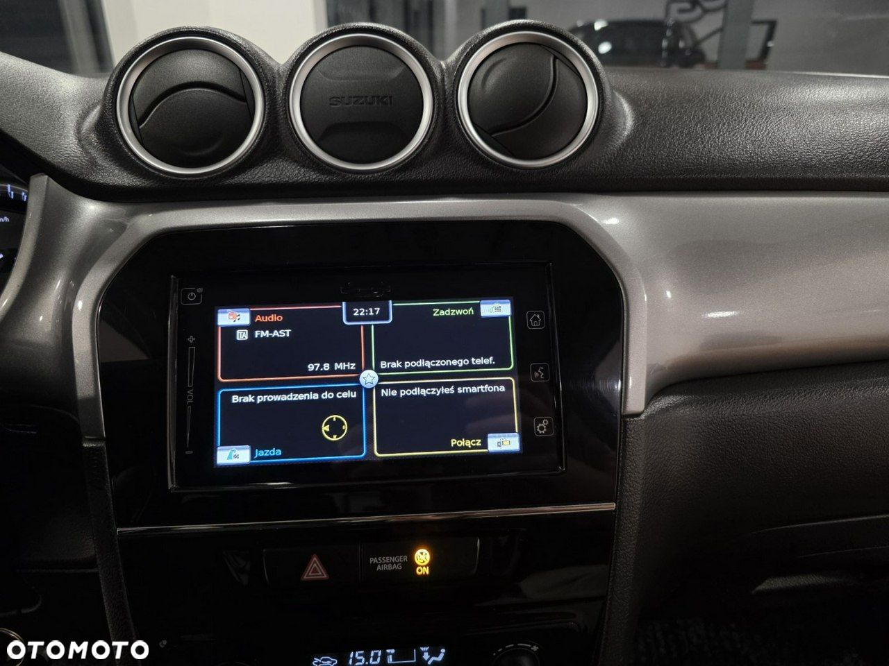 Suzuki Vitara 1.6 Premium 2WD - 24