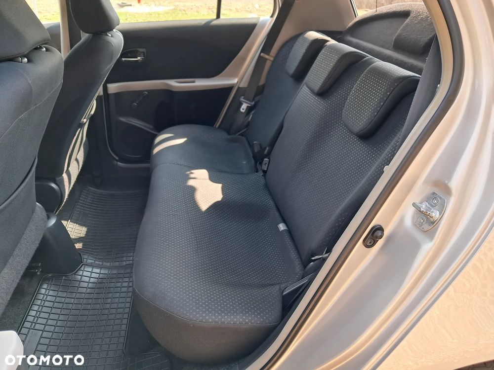 Toyota Yaris 1.33 Sol - 23