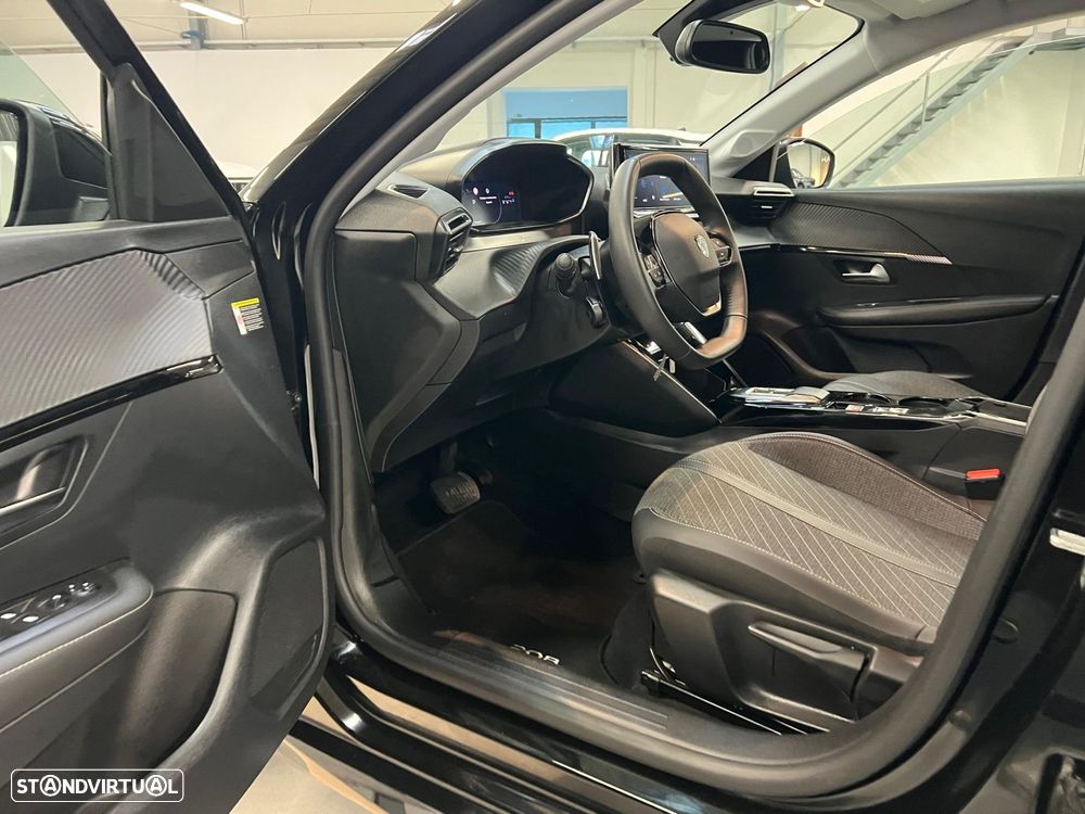 Peugeot 208 1.2 Hybrid Allure e-DCS6 - 13