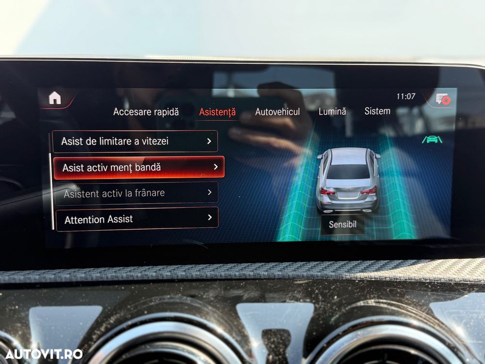 Mercedes-Benz A 200 d Sedan 8G-DCT - 17