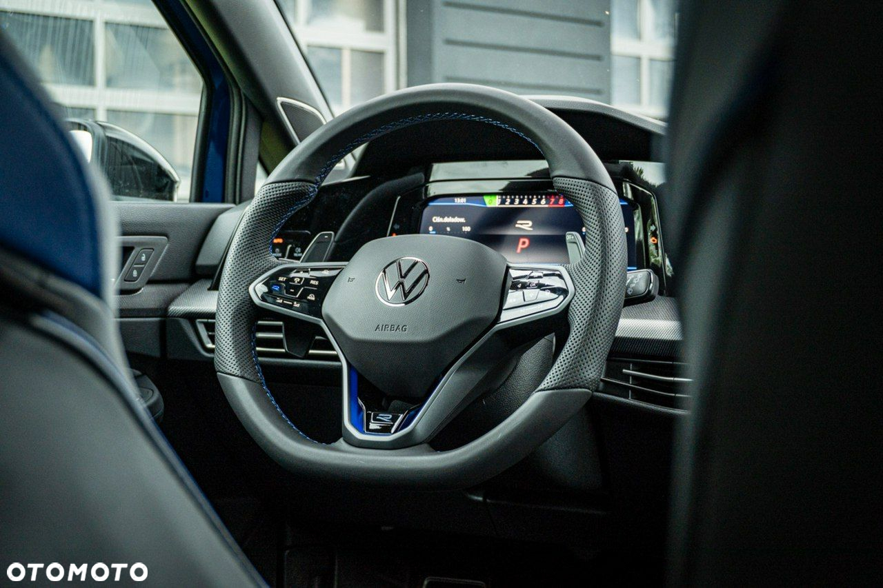 Volkswagen Golf - 35