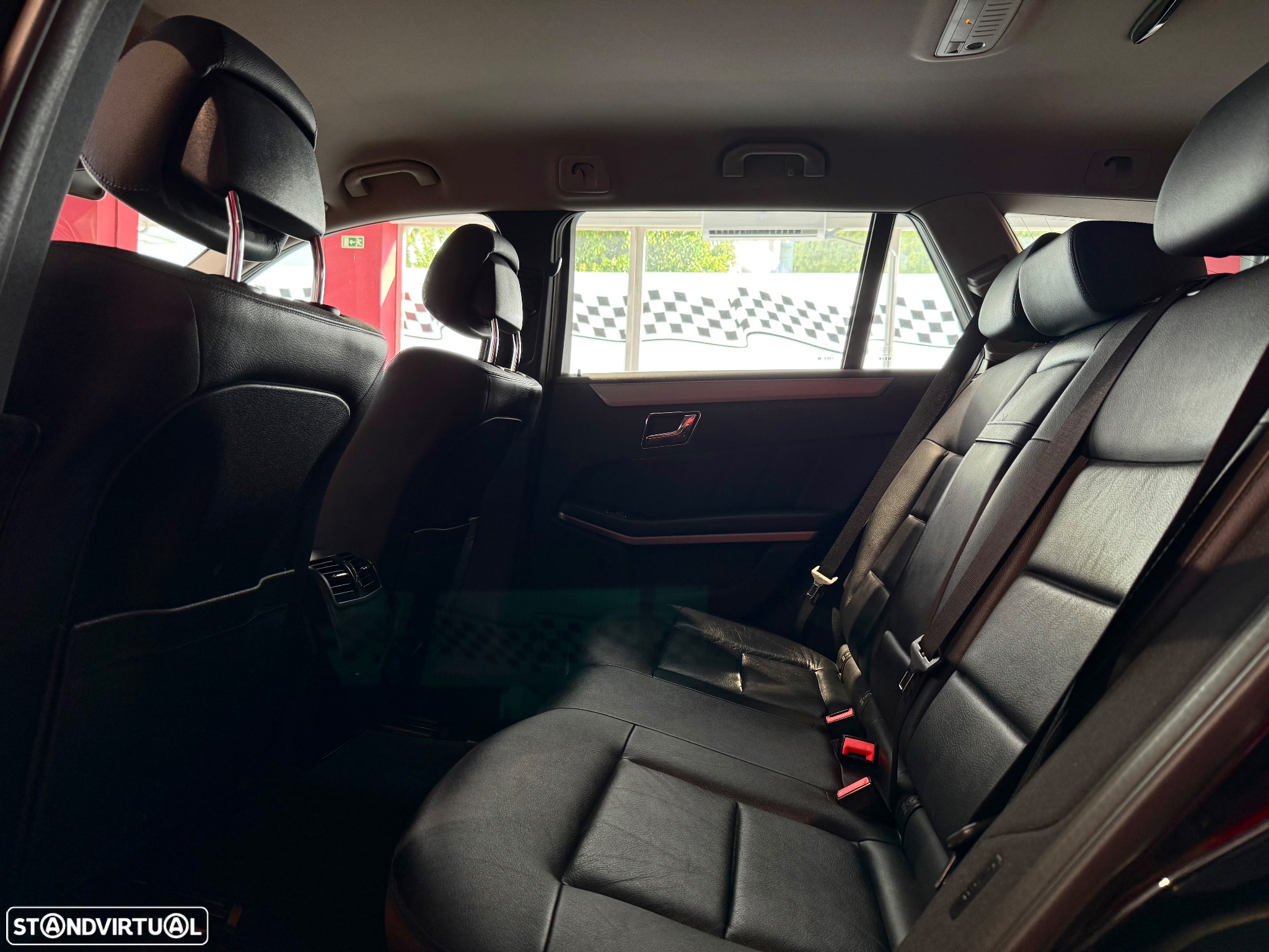 Mercedes-Benz E 350 CDi Avantgarde 4-Matic BlueEfficiency - 14