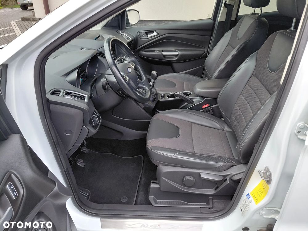 Ford Kuga 2.0 TDCi 4x4 Individual - 23