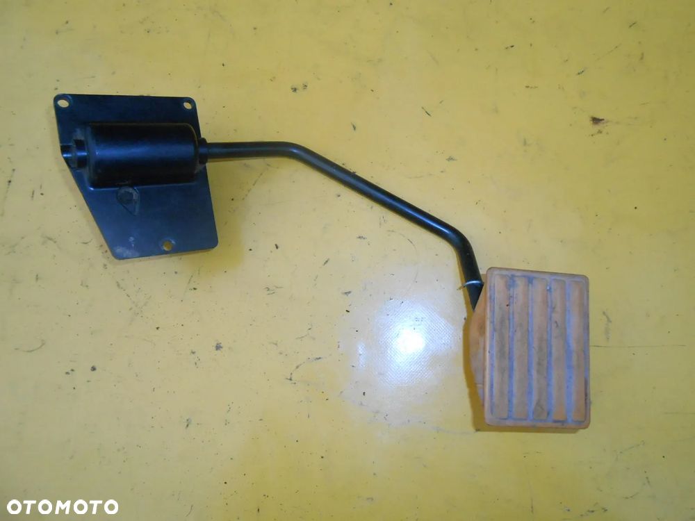 Pedał gazu AL208900 PQ AQ John Deere 6930 - 1
