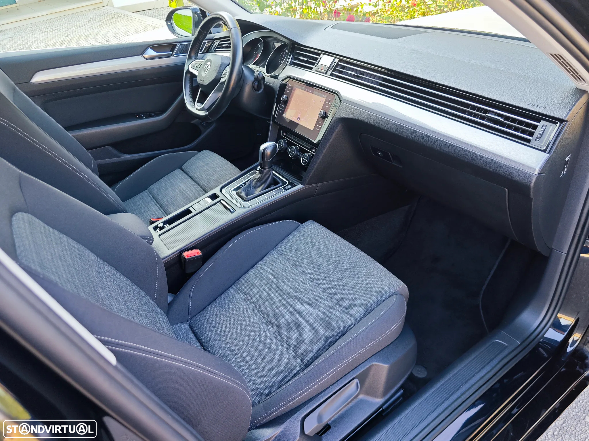 VW Passat Variant 2.0 TDi Business DSG - 10