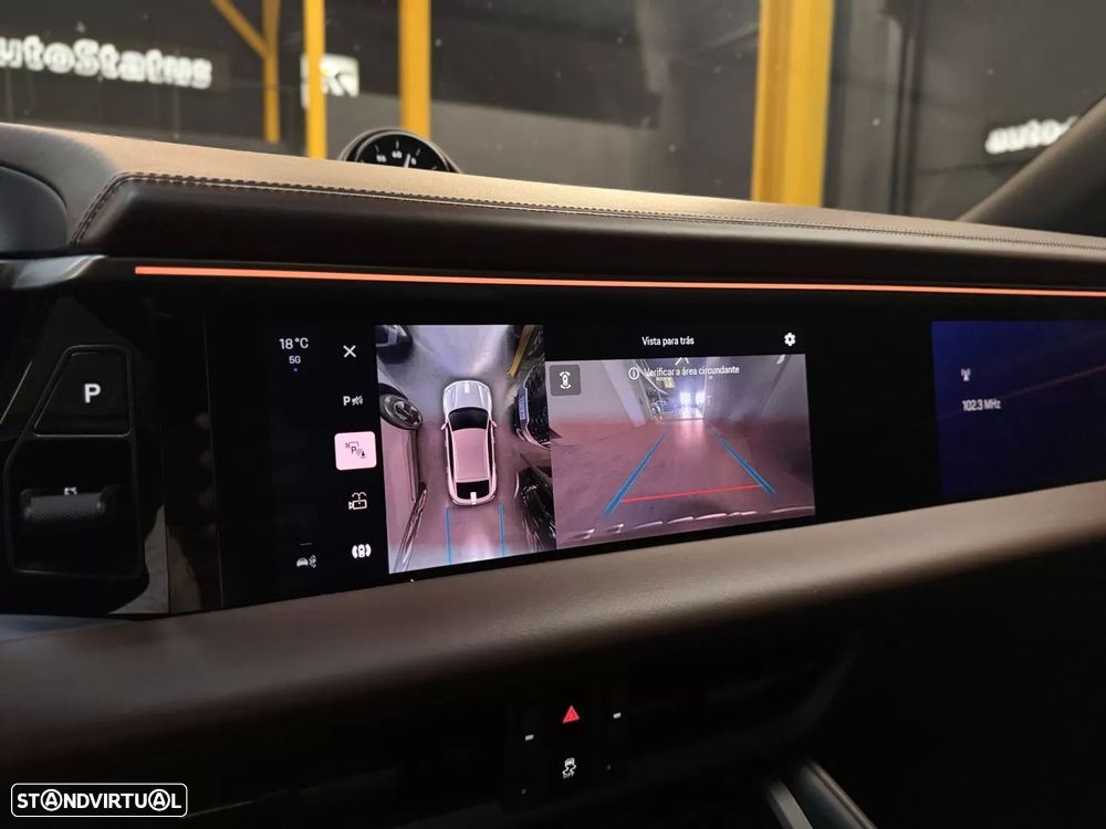 Porsche Macan Electric 4 - 20