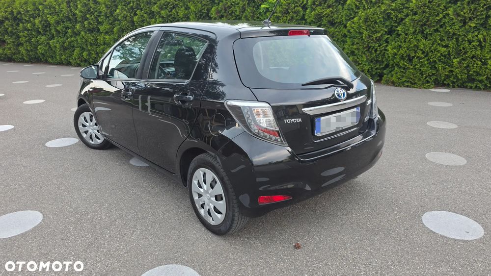 Toyota Yaris - 4