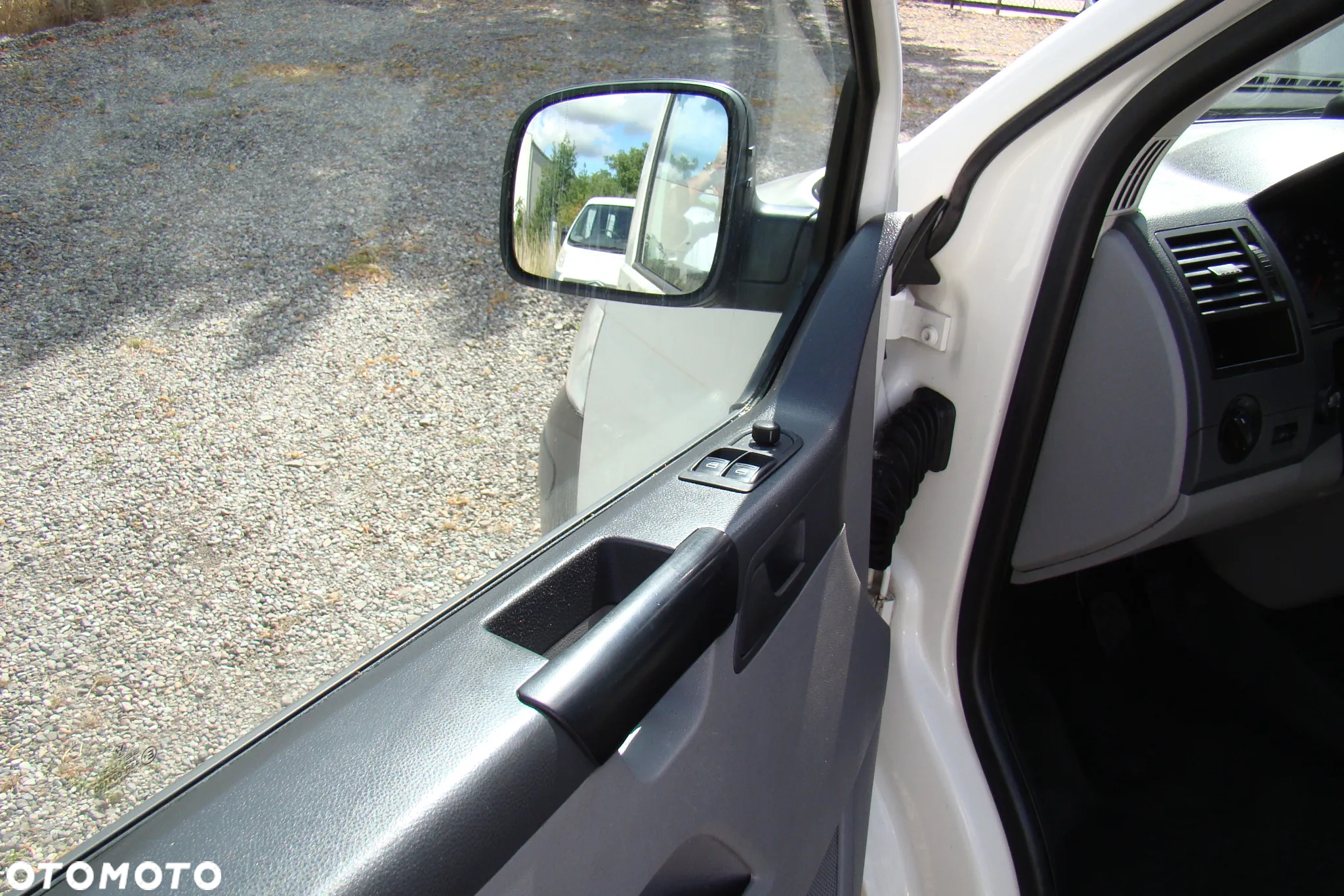 Volkswagen Transporter - 12