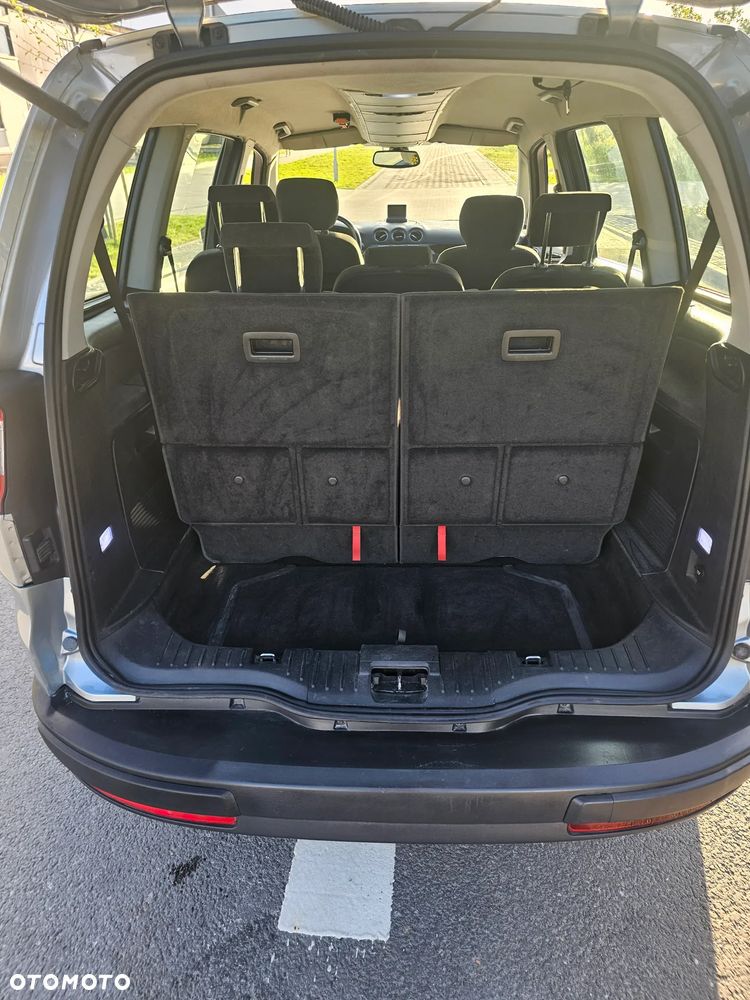 Ford Galaxy 2.0 Ghia - 16