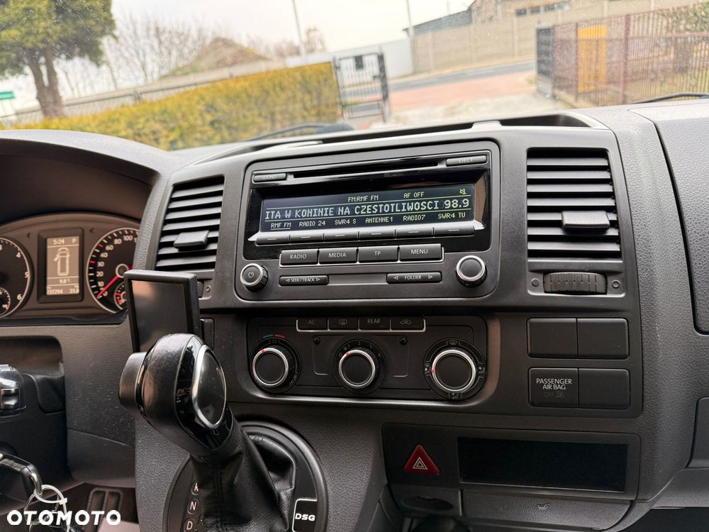 Volkswagen Multivan - 11