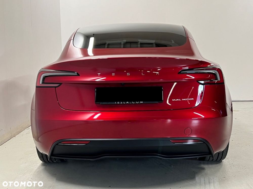 Tesla Model 3 - 12