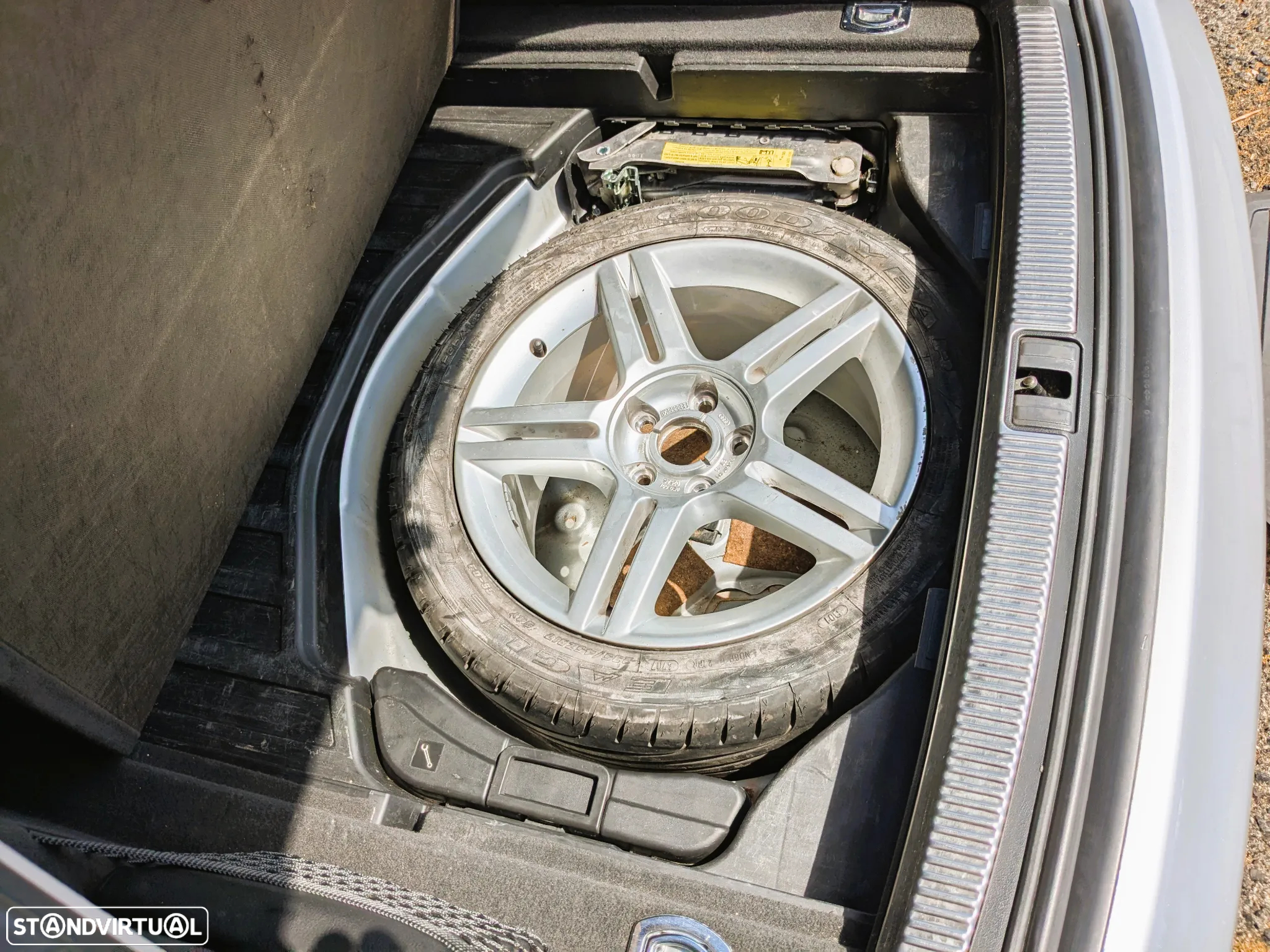 Audi A4 Avant 2.0 TDI S-line - 30