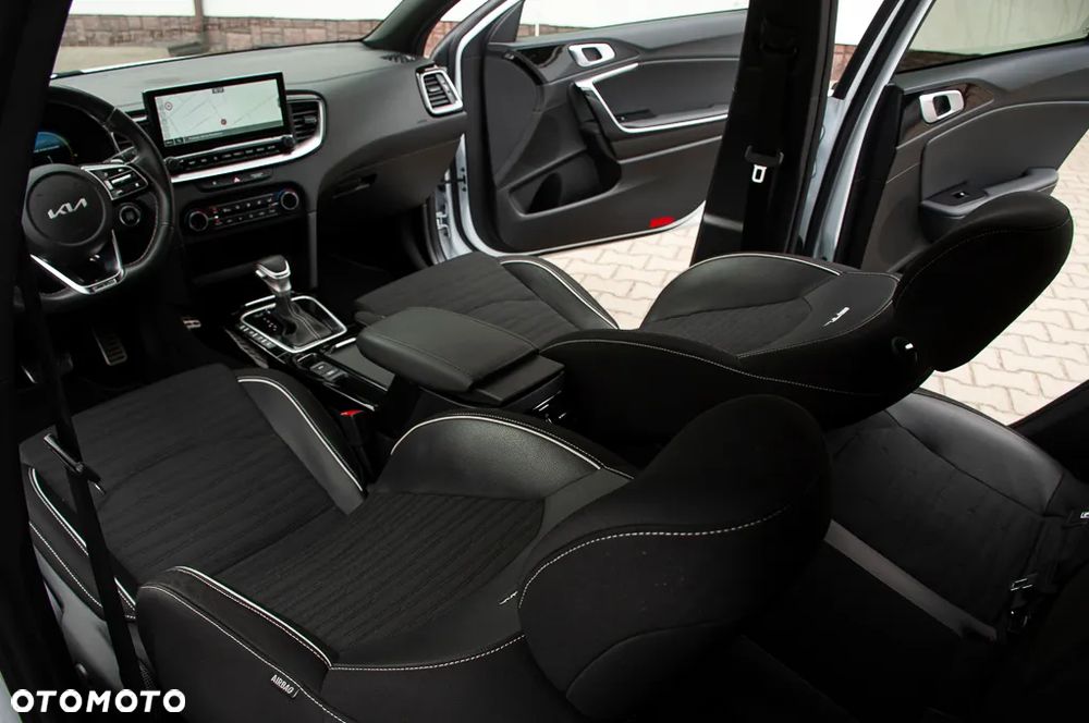 Kia Ceed 1.6 CRDi mHEV GT-Line DCT - 27