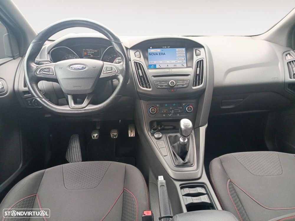 Ford Focus 1.0 EcoBoost MHEV ST-Line - 10