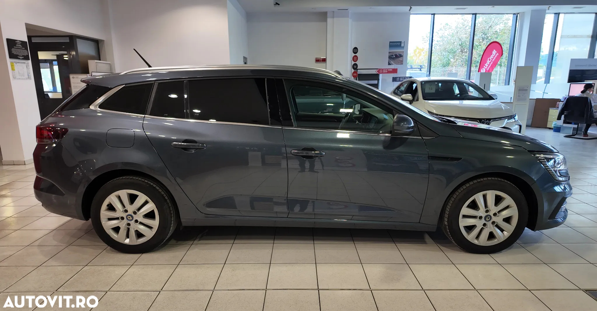Renault Megane E-TECH Plug-in 160 BUSINESS EDITION - 7
