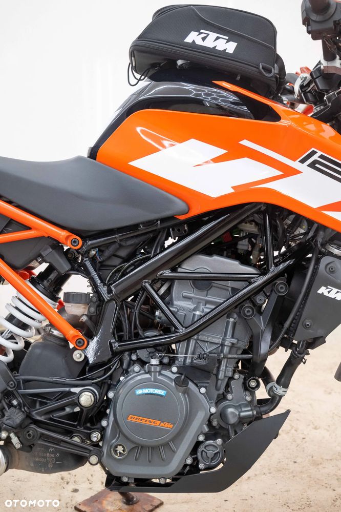 KTM Duke 125 - 12