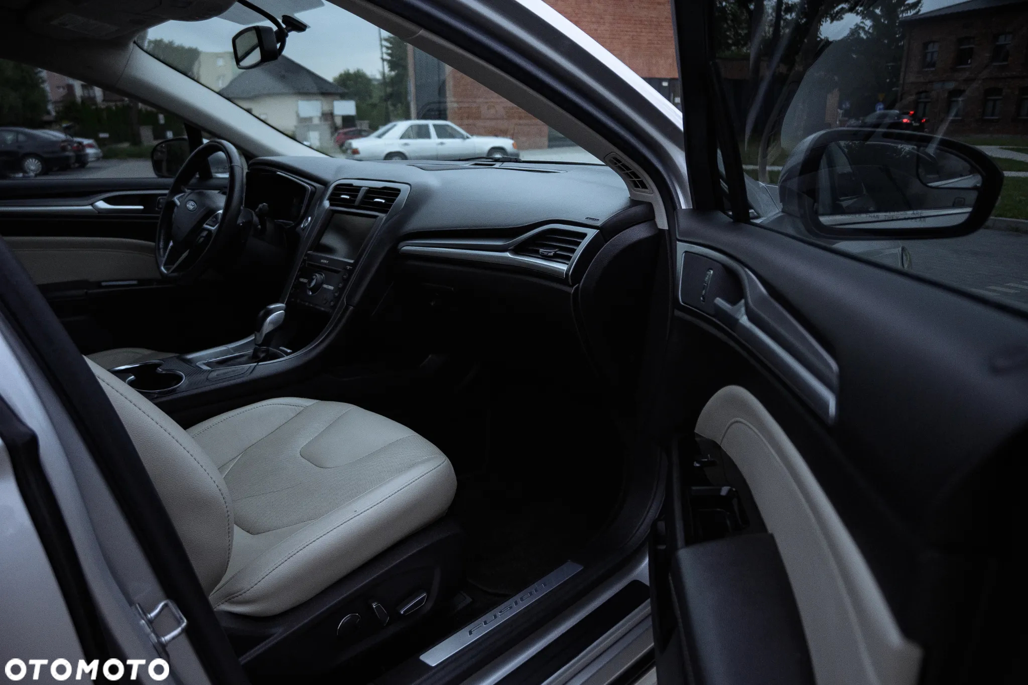 Ford Fusion 2.0 EcoBoost Titanium - 8