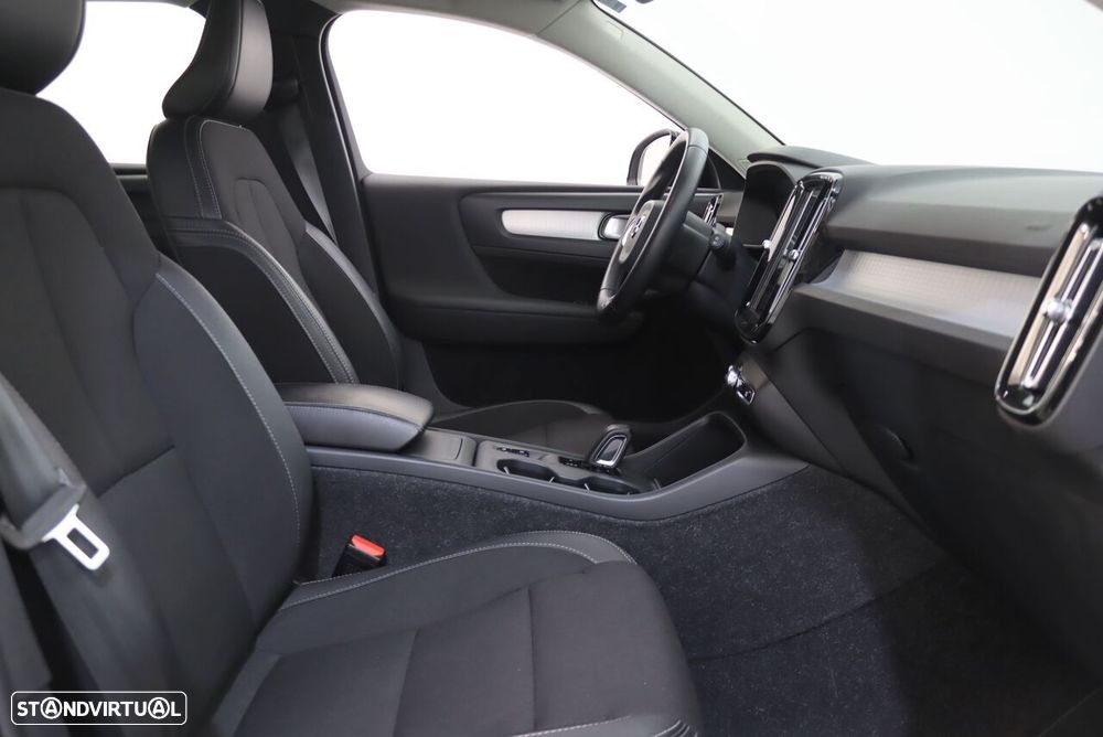 Volvo XC 40 2.0 D3 Momentum Geartronic - 6