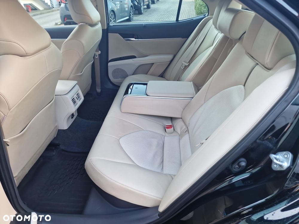 Toyota Camry 2.5 Hybrid Executive CVT - 13