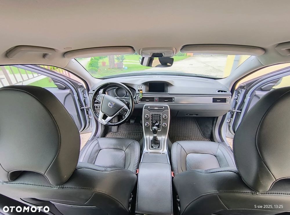 Volvo V70 D2 Momentum - 15