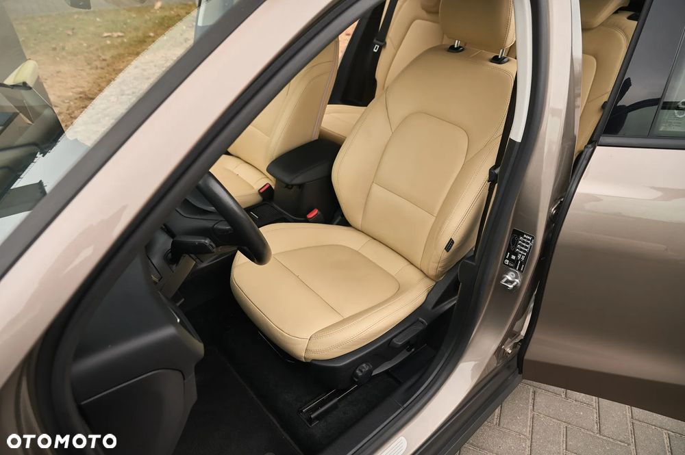 Ford Focus 1.5 EcoBlue Start-Stopp-System TITANIUM DESIGN - 4