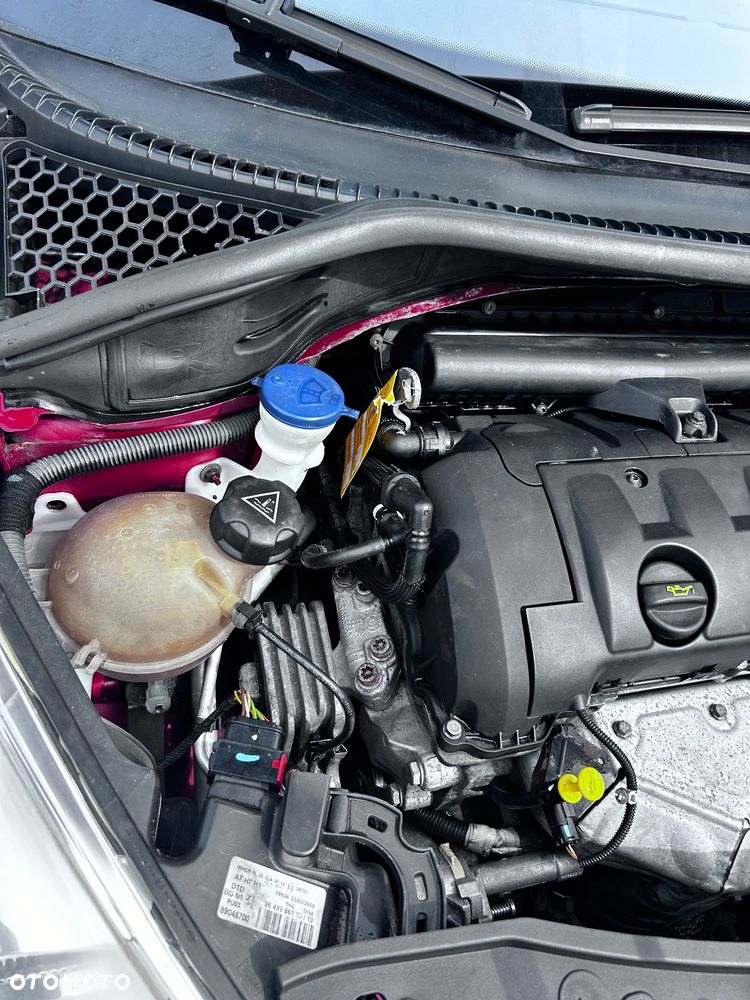 Peugeot 207 1.4 16V Trendy - 18